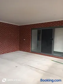 House in Albury Wodonga - Image 2