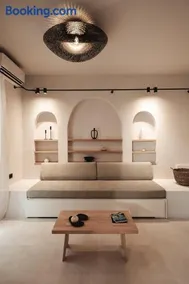 Om Living Afitos - Image 3