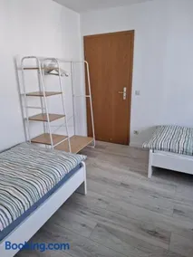 Ruhige und praktisch möblierte 2 Zi Wohnung 52 qm - Image 1