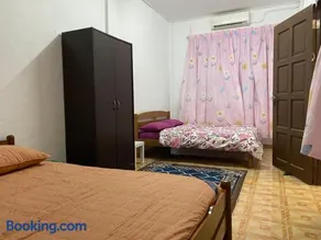 Homestay Taman Maktab Pengkalan Chepa - Image 1