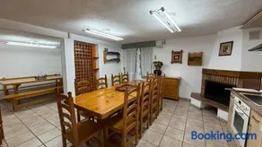 Casa con jardín para Grupos y Familias, 6 habitaciones - Image 3