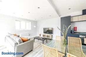 Luxury Pent House Apartment - Central - 6 Guests - Image 4