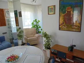 Bright apartment at a great location - Image 2