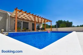 Villa Olivia - Jasenice, with swimming pool and jacuzzi - Image 1