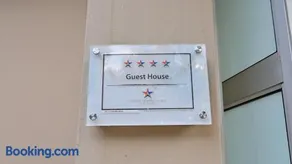 Sizanazo Guest House - Double Room - Image 3