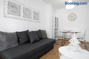 Apartamento en Sabiñánigo con amplia y soleada terraza - Image 3