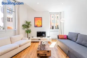 Old Nice, LE COUVENT gorgeous flat with conditioning - Image 1