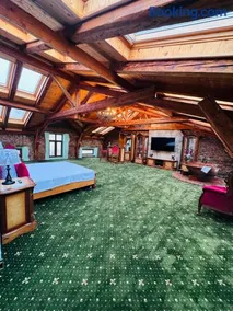 JMR Splendor - Private Sauna & Bathtub Suites - Image 3