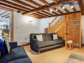 Holly Lodge - Uk36321 - Image 2