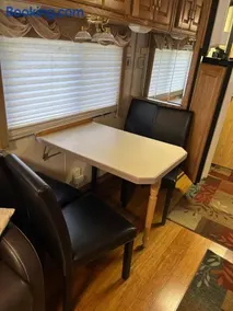 Art Rv motorhome - Image 4