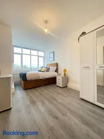 Flitwick Luxury Apartments - Image 4