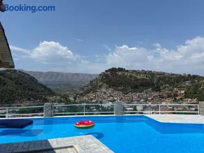 Town View Berat - Image 1