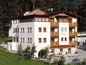 Hotel Laerchenhain - Image 1