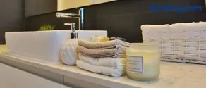 beautiful 2 bed rooms apartment on the beach - Image 4