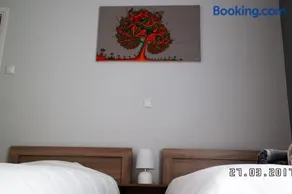 Comfy Apartment With Acropolis View - Image 1