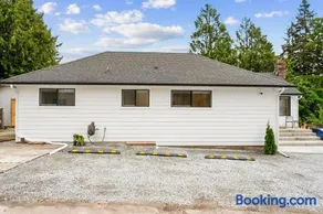 Fresh Renovated 4beds, 2baths Home Near SEA Airport & Light Rail - Image 3