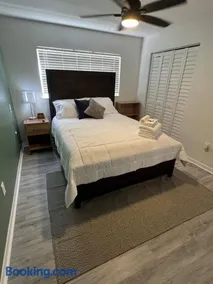 2BR 2BA Apartment located minutes from UF & Shands - Image 4