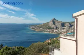 Pikolo Apartments Omiš - Image 1