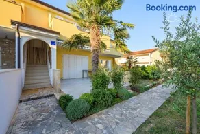 Apartments by the beach MANFROI - Image 2