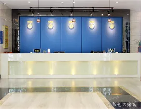 Golden Sunshine Hotel - Image 4
