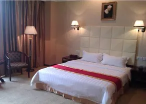 Bevebly Hotel - Image 5