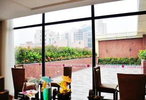 Elephant Hotel - Image 3