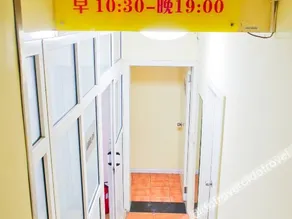 Yiguang Homestay (Urumqi Hualing Pedestrian Street) - Image 5