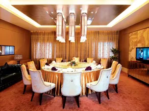Yangtze Hotel Wuhan - Image 3