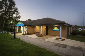 Days Inn by Wyndham Sutton Scotney North - Image 2