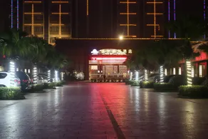 Days Inn - Image 2