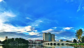 Auspicious Phoenix Hotel - Image 3