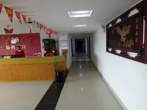 Hui'an Week 8 Business Hotel - Image 5