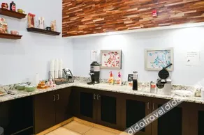 Tysons Corner Suites, A Baymont by Wyndham - Image 3