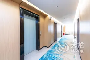 Cloud Wisdom Hotel - Image 1