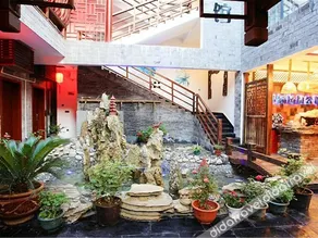 Leisure Garden | Wild Luxury Secret Garden Bed and Breakfast (Phoenix Hongqiao Branch) - Image 2