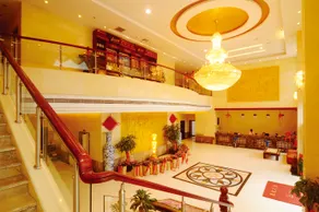 Garden Hotel - Image 2