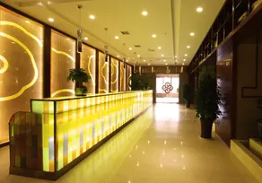 RongHua Hotel (Baoji Kaixuan City) - Image 2