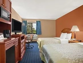 Days Inn by Wyndham Middletown - Image 3