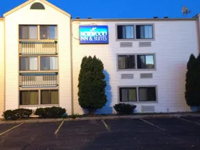 Travelodge by Wyndham Brooklyn Center - Image 3