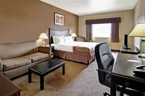 Baymont by Wyndham Decatur - Image 3