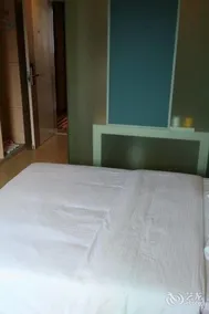Luck 7 Inn Yichang CBD - Image 2