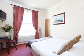LEESON BRIDGE GUEST HOUSE - Image 4