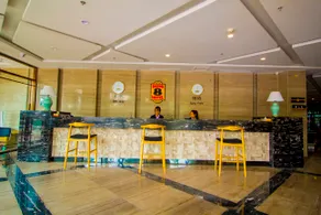 Super 8 Hotel (Weifang Anqiu New Bus Station Taihua City Branch) - Image 2