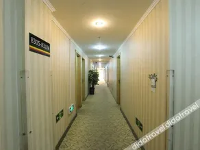 Super 8 Plus Hotel (Beijing Tiananmen Square Qianmen Pedestrian Street) - Image 3