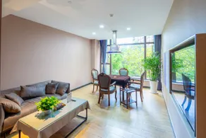 Lavande Hotel Leshan Branch - Image 2