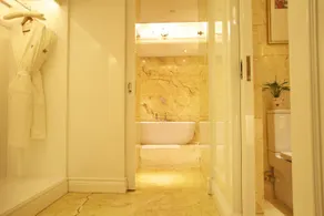Lanxi World Trade Hotel - Image 4