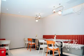 Shankee Hotel (Guyuan Pengyang New Era Plaza) - Image 3