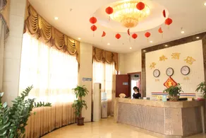 Huazhu Hotel - Image 3