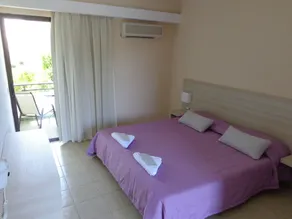Terinikos Sunny Garden Hotel - Image 2