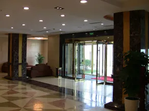 Wanghu Kaiyuan Yiju Hotel - Image 4